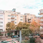 Ujlipotvaros Pearl